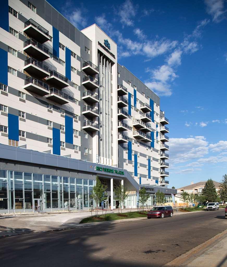 Pomeroy Hotel Fort Mcmurray Exterior photo