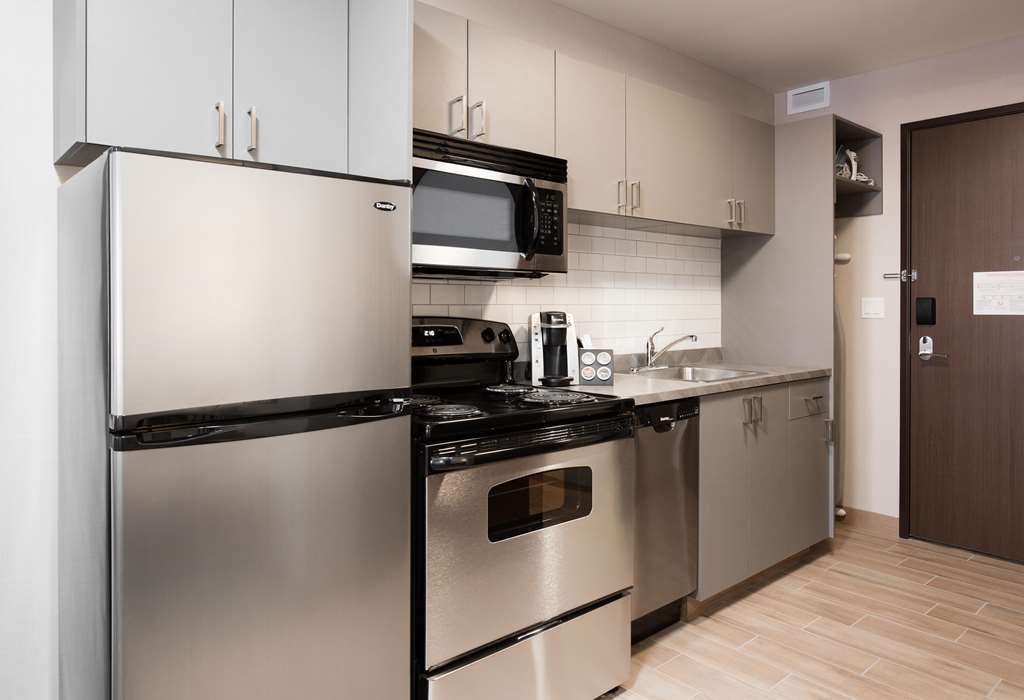 Pomeroy Hotel Fort Mcmurray Interior photo