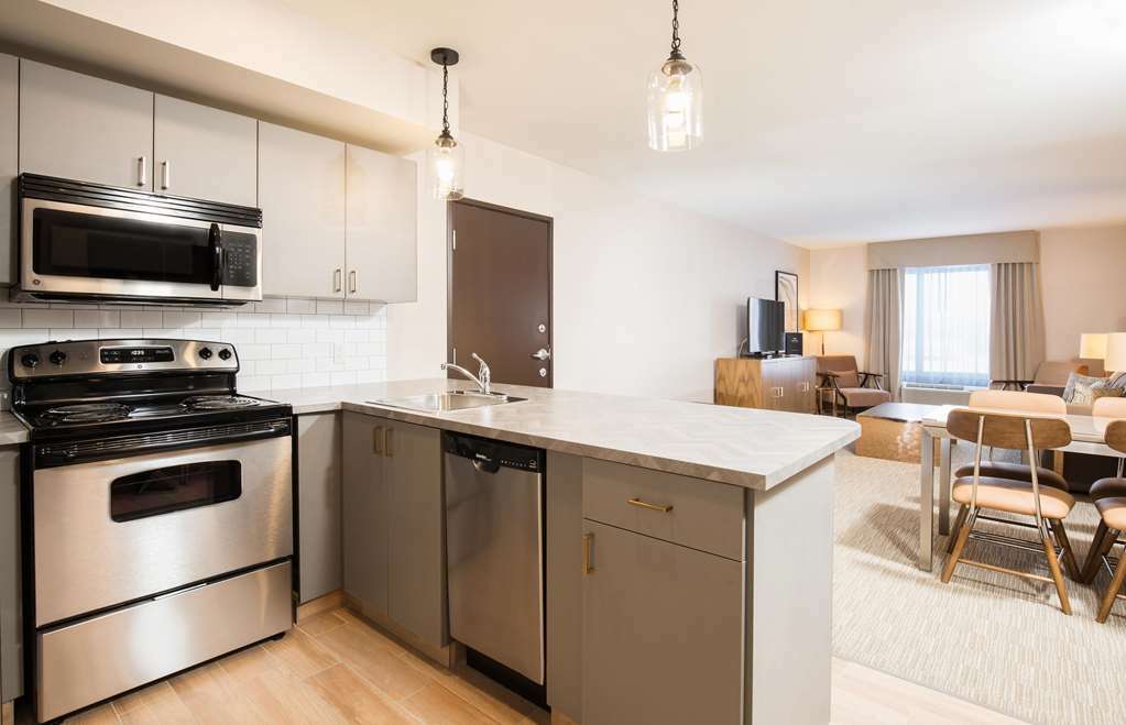 Pomeroy Hotel Fort Mcmurray Room photo