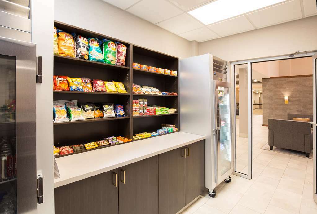Pomeroy Hotel Fort Mcmurray Amenities photo
